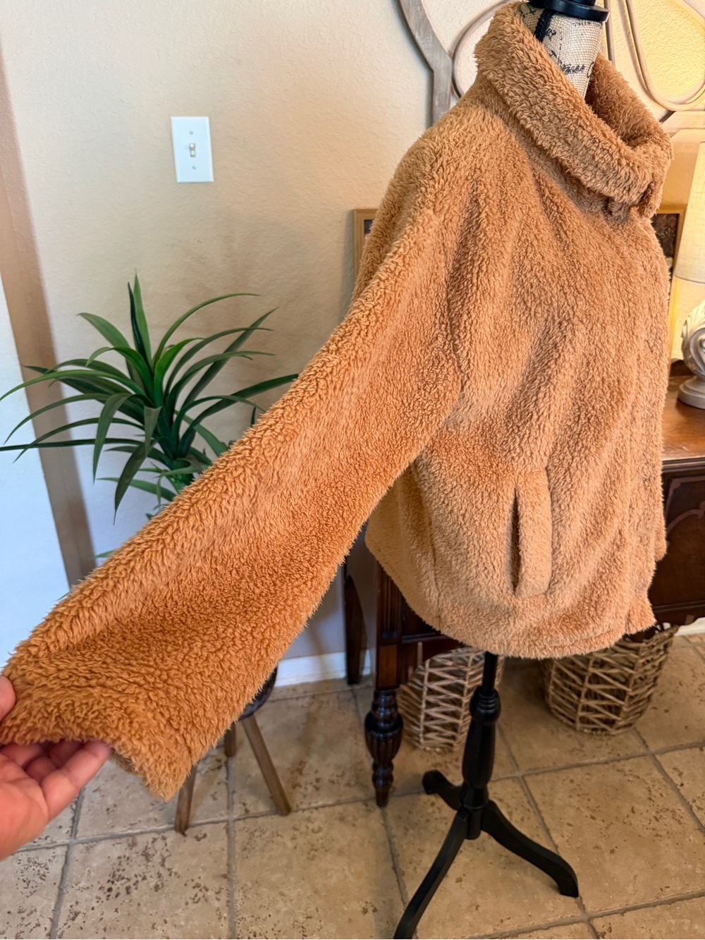 New Billabong Cozy Teddy Fleece Jacket in Camel - Picture 6 of 14